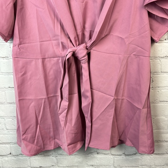 BloomChic Pink Tie Front Keyhole Top Size Large - Picture 5 of 6